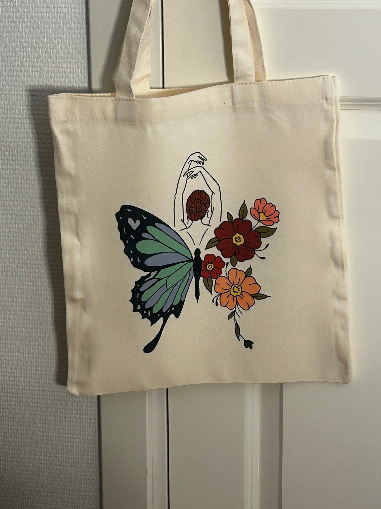 Butterfly Grace tote bag